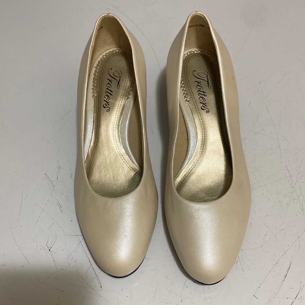Trotters cream women shoes size 5.5 - Picture 1 of 8